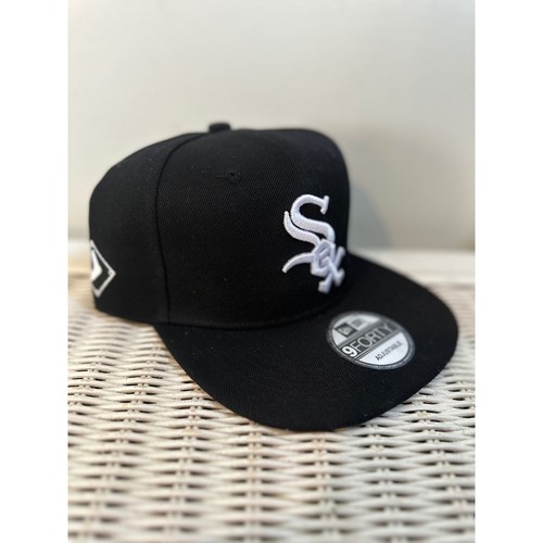 Cappello snapback regolabile